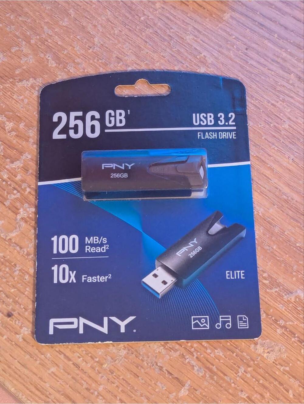 New in-box PNY 256GB Elite 3.2 Storage Drive